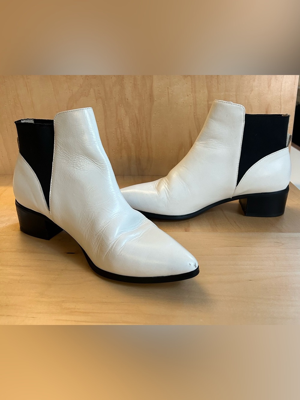 Halogen Skylar Chelsea Boots - White Leather - Size 7 -